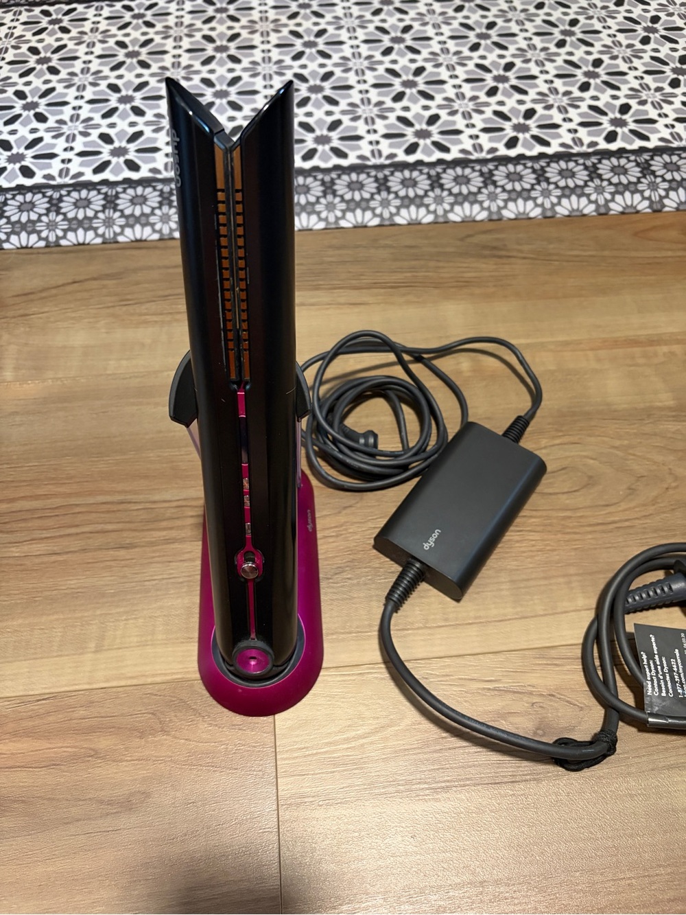 Dyson Corale wireless flat iron